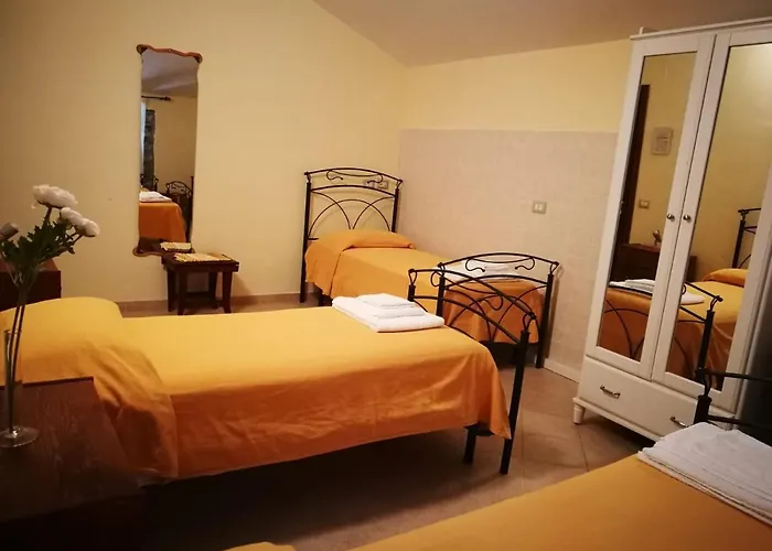 Alojamento de Acomodação e Pequeno-almoço La Rosa Del Barone 3*